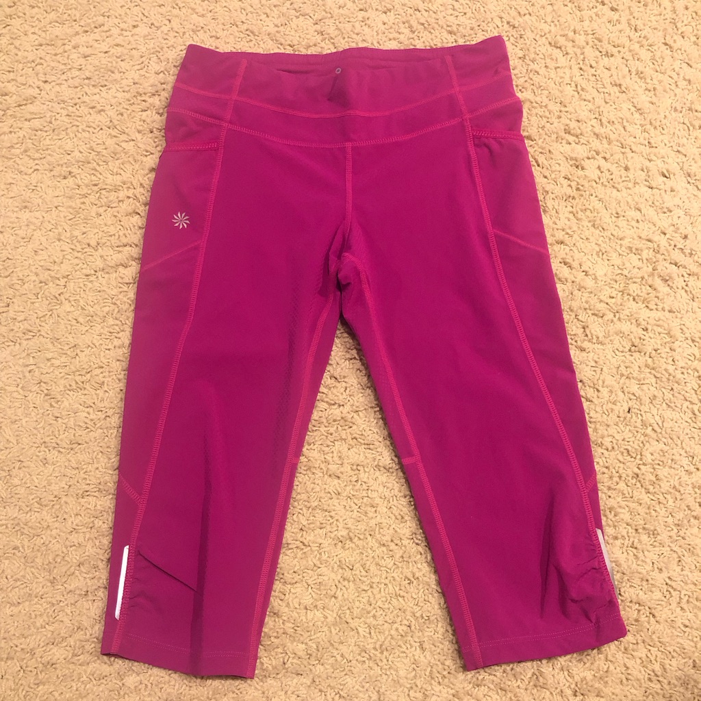 Athleta Dobby Be Free Knicker Capri Leggings In Pink